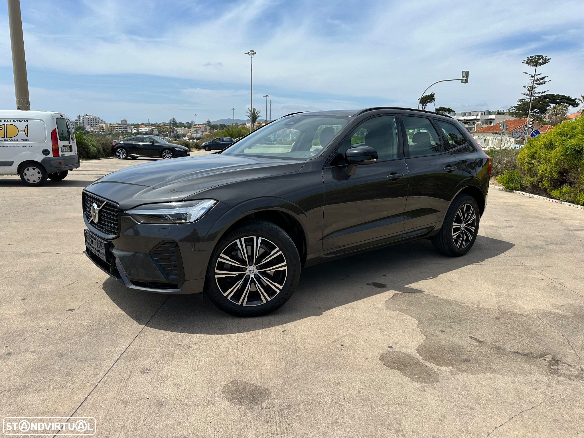 Volvo XC 60 2.0 B4 R-Design Geartronic - 4