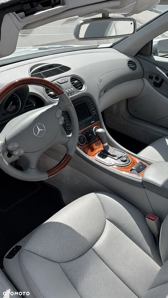 Mercedes-Benz SL - 7