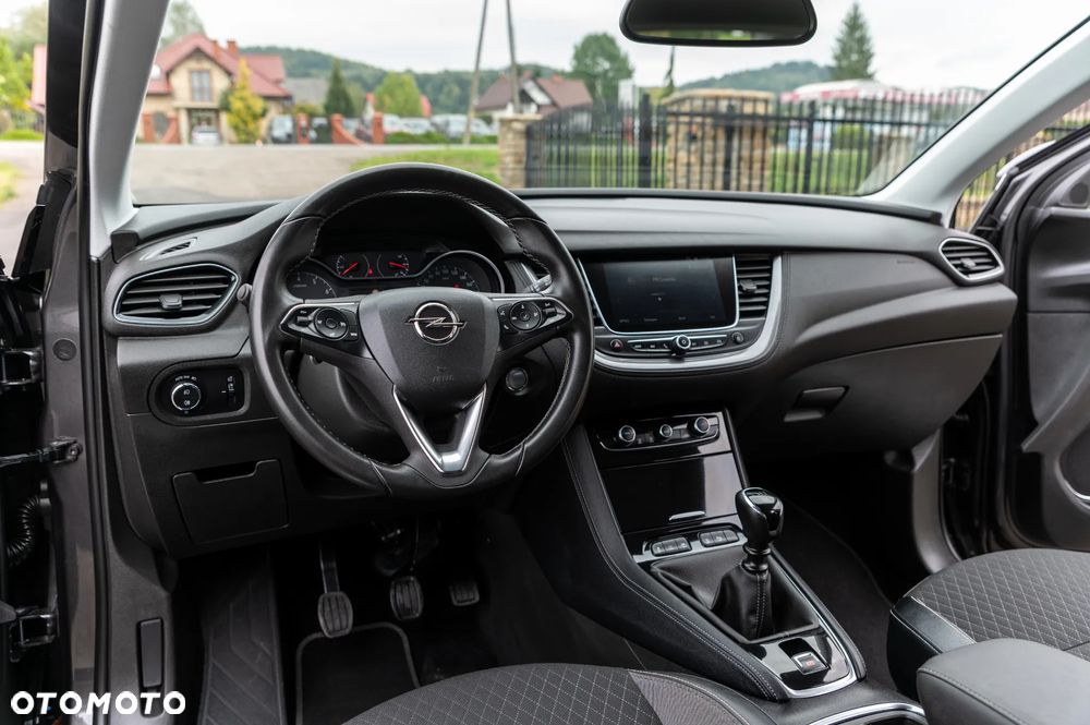 Opel Grandland X 1.2 Start/Stop Business Elegance - 37