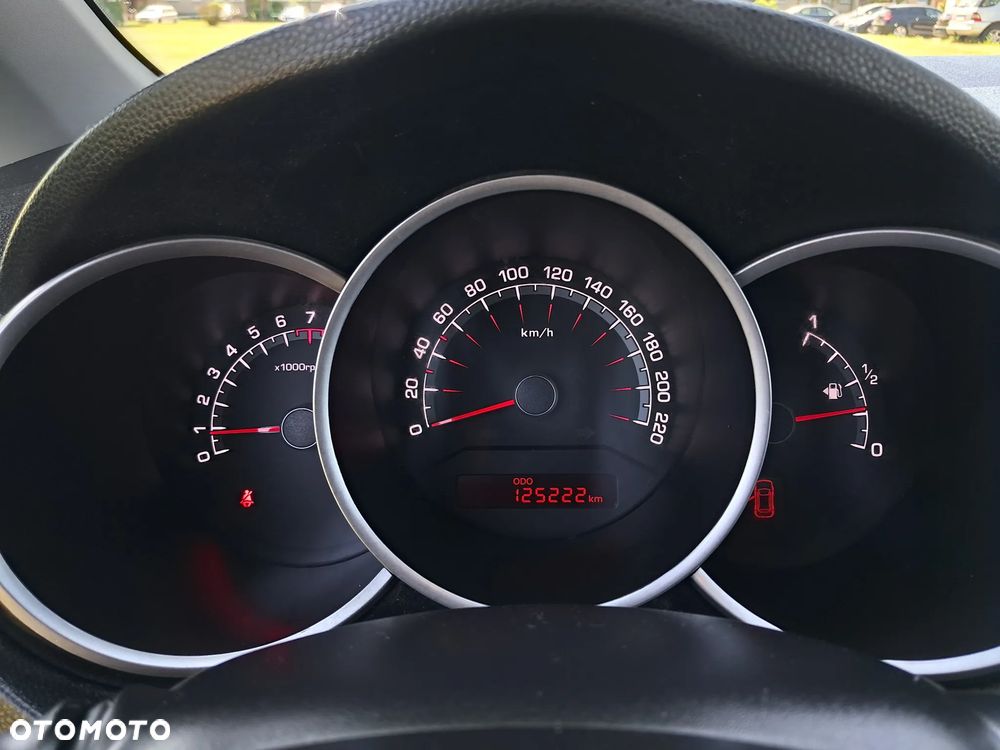 Kia Venga 1.4 M - 12