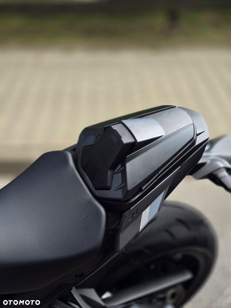 Suzuki GSX 1000 - 38