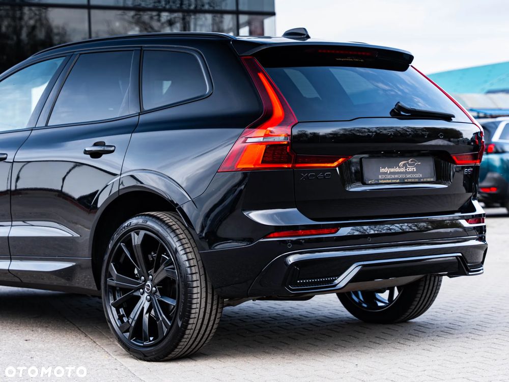 Volvo XC 60 B5 B AWD Plus Dark - 11
