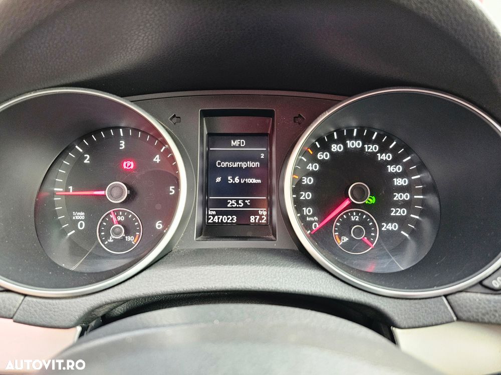 Volkswagen Golf 2.0 TDI DPF DSG Highline - 10