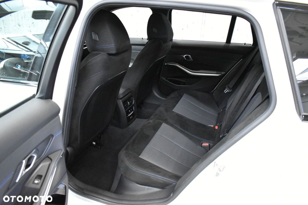 BMW Seria 3 320d xDrive mHEV sport - 25