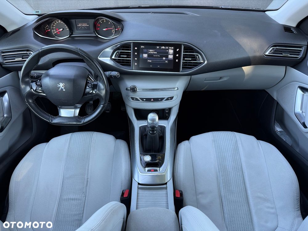 Peugeot 308 1.6 e-HDi Allure S&S - 9