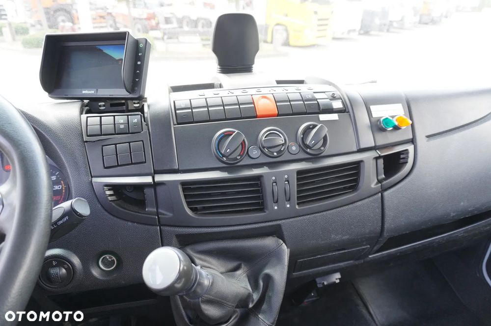 Iveco Eurocargo 120-250 4×2 / 90 tys. km / NOWA 3-stronna wywrotka - 28