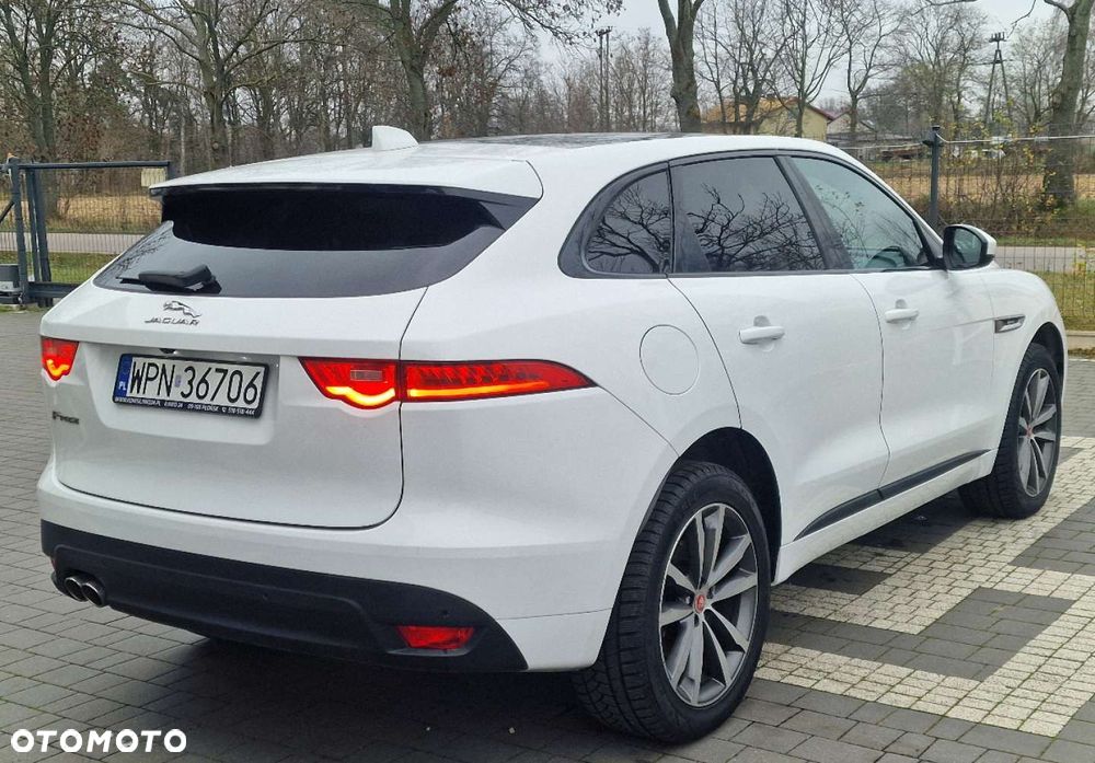 Jaguar F-Pace - 4