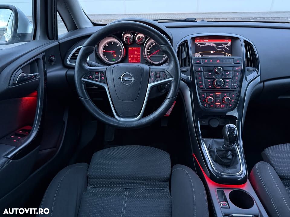 Opel Astra 2.0 CDTI DPF SportsTourer Edition - 5