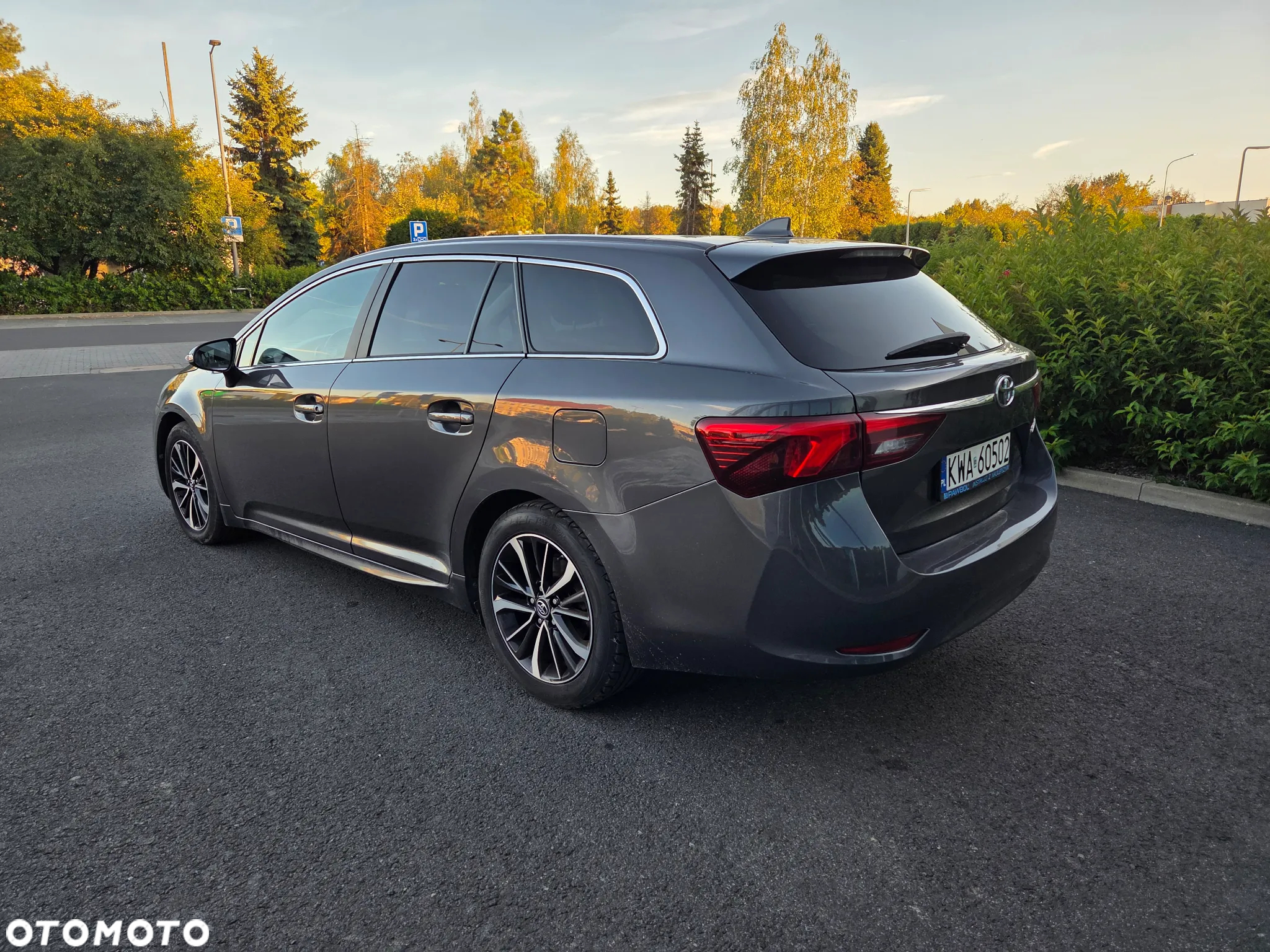 Toyota Avensis 2.0 D-4D Premium - 5