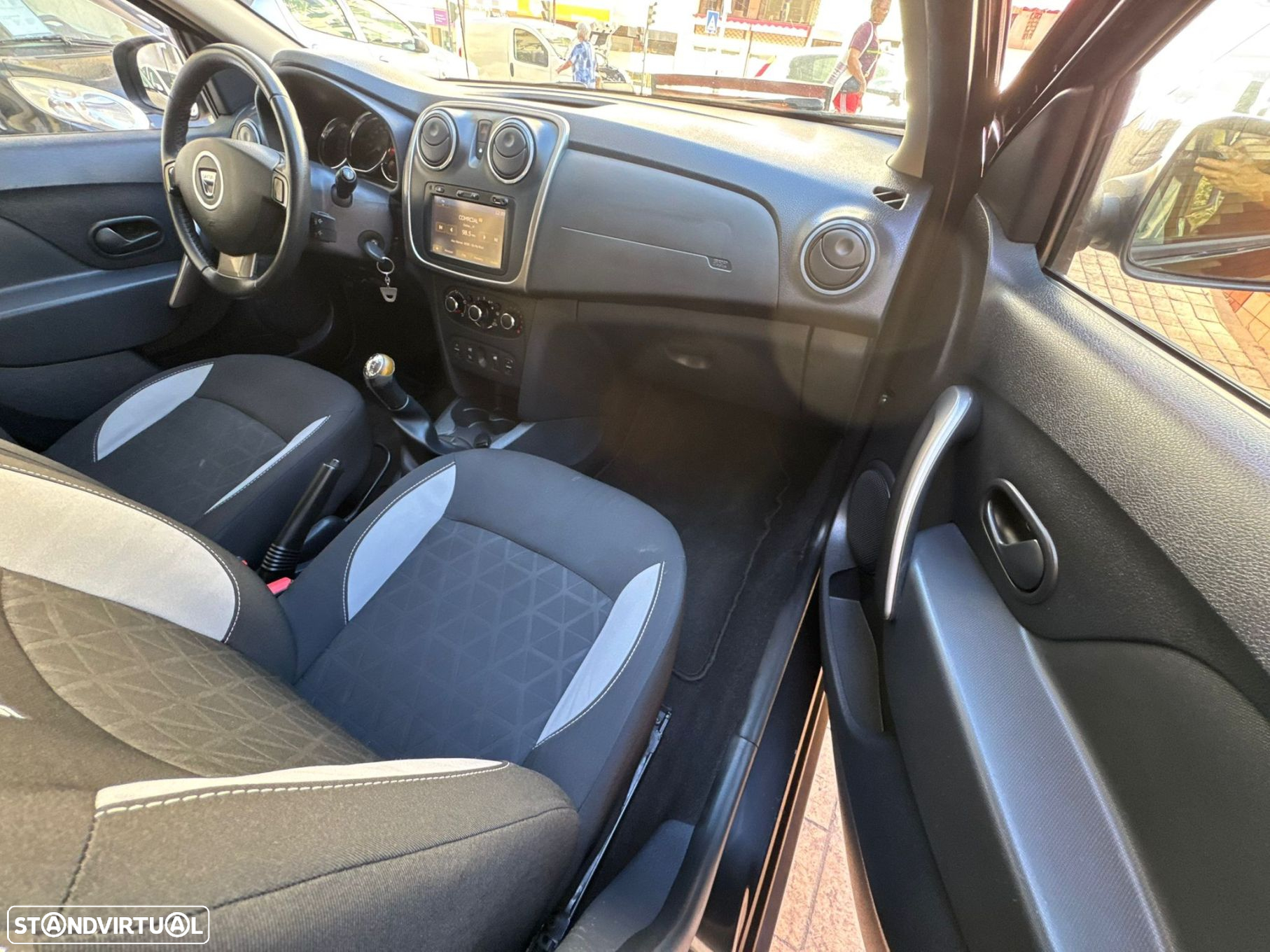 Dacia Sandero 0.9 TCe SL Stepway of Life - 12