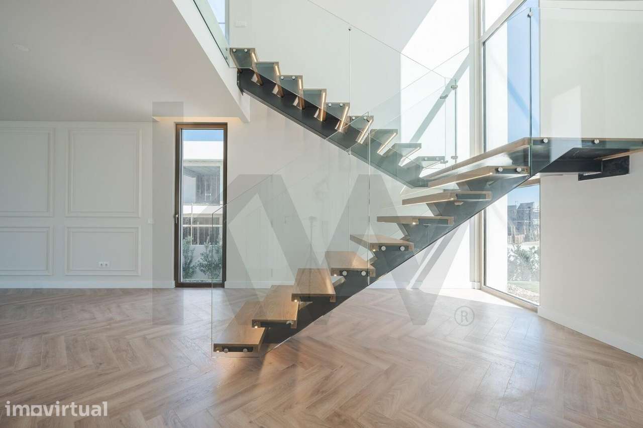 Moradia T3 Contemporânea com Piscina e Jardim | Fontanelas – Sintra - Grande imagem: 3/48