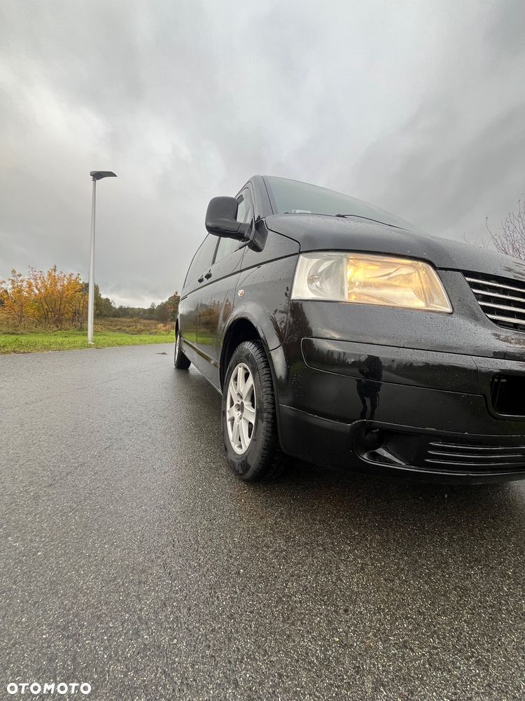 Volkswagen Caravelle - 8