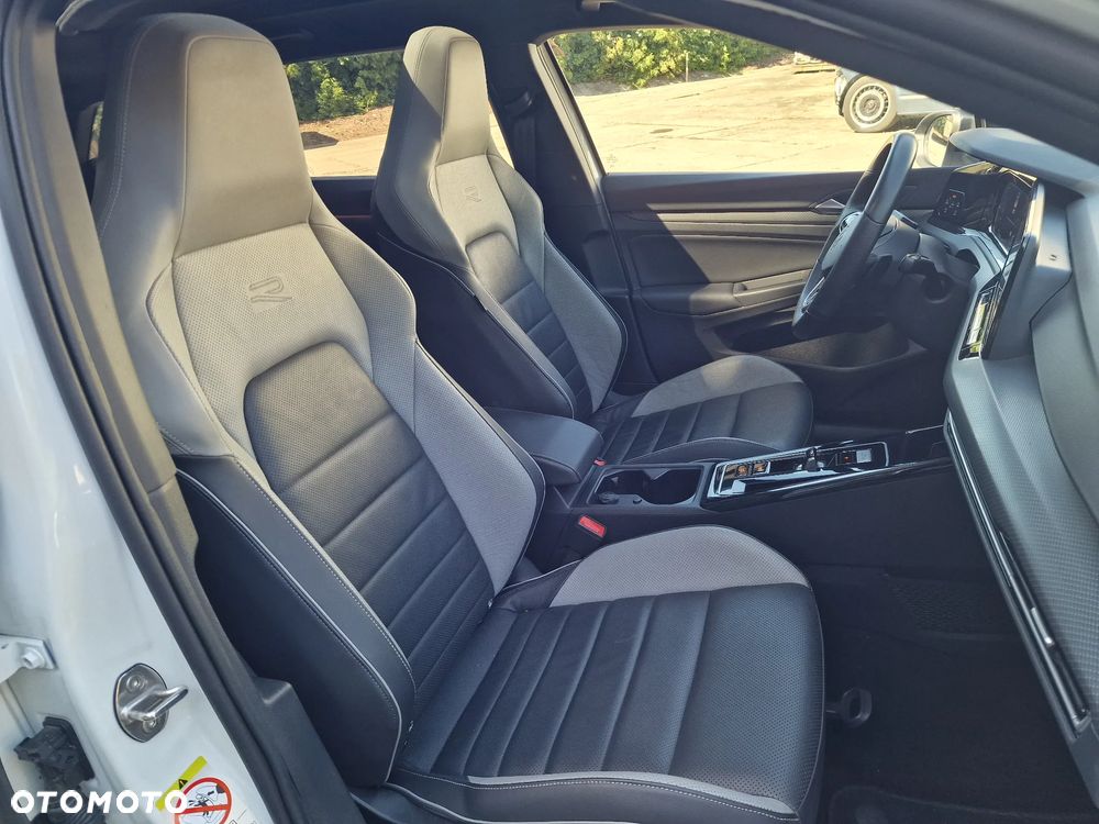 Volkswagen Golf 2.0 TDI R-Line Plus DSG - 25