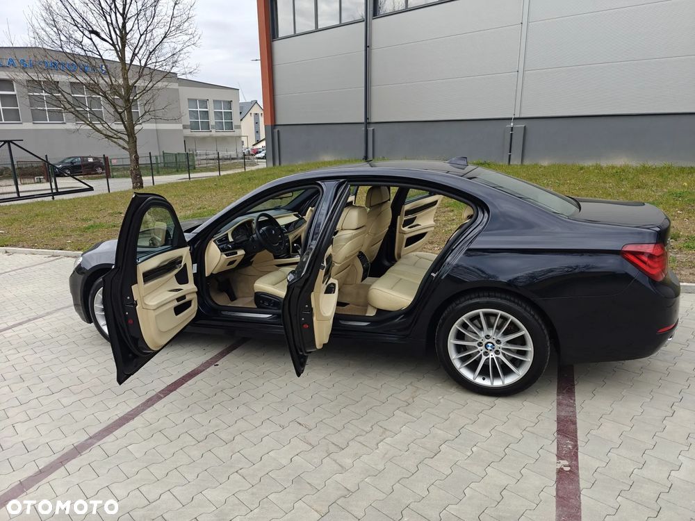 BMW Seria 7 740d xDrive - 10