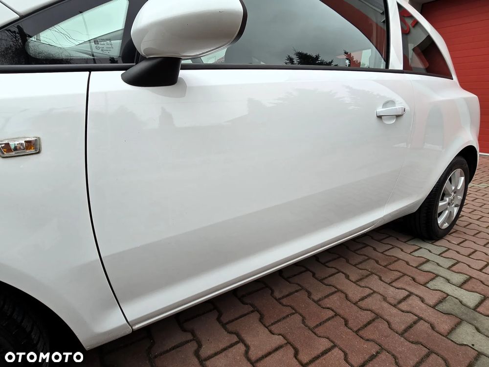 Opel Corsa 1.2 16V Innovation 110 Jahre - 13