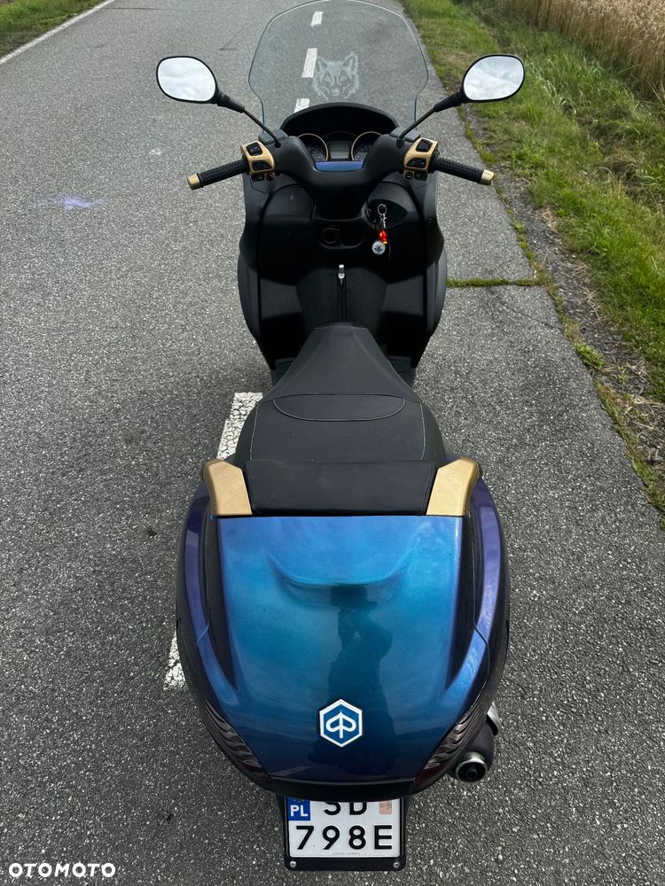 Piaggio MP-3 - 14