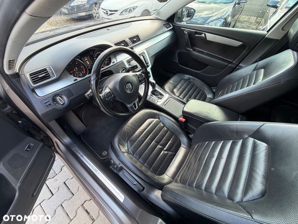 Volkswagen Passat - 11