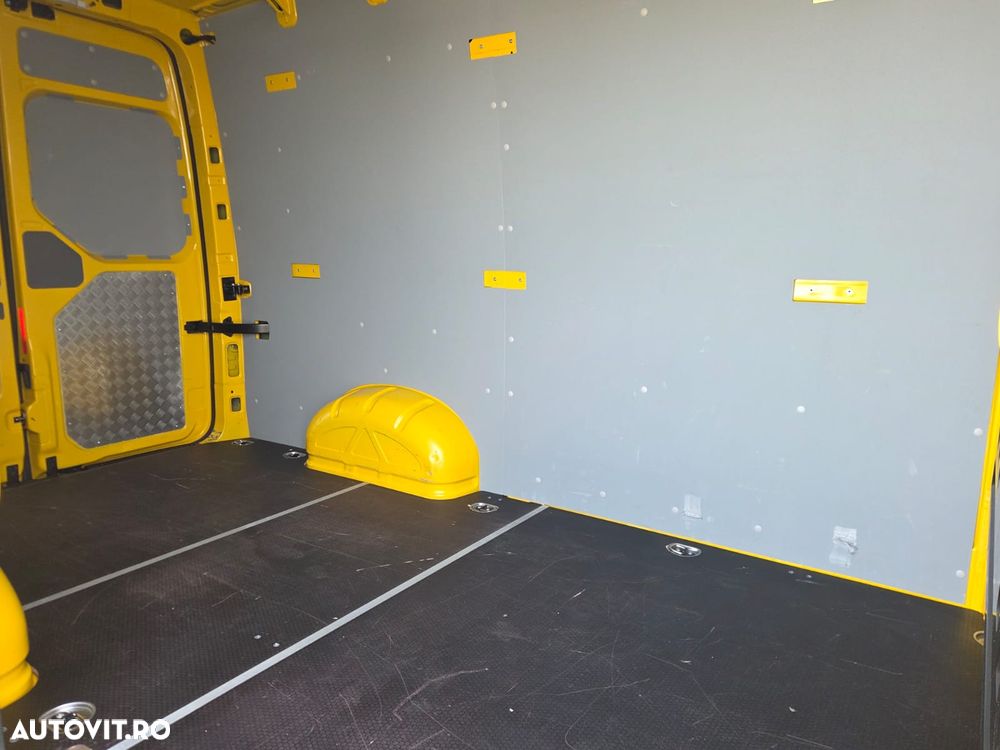 Volkswagen New Crafter L3H2 - 16