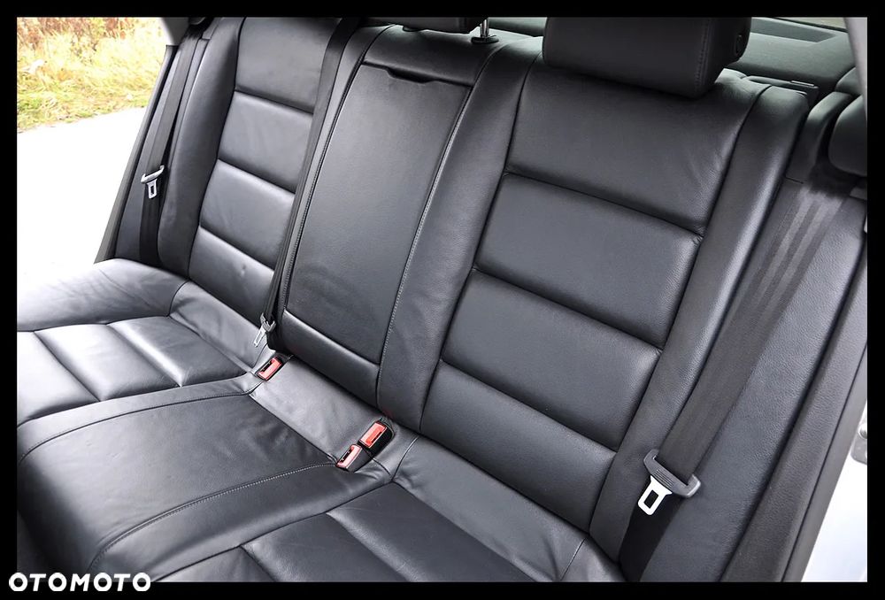 Audi A6 Limousine 2.4 - 24