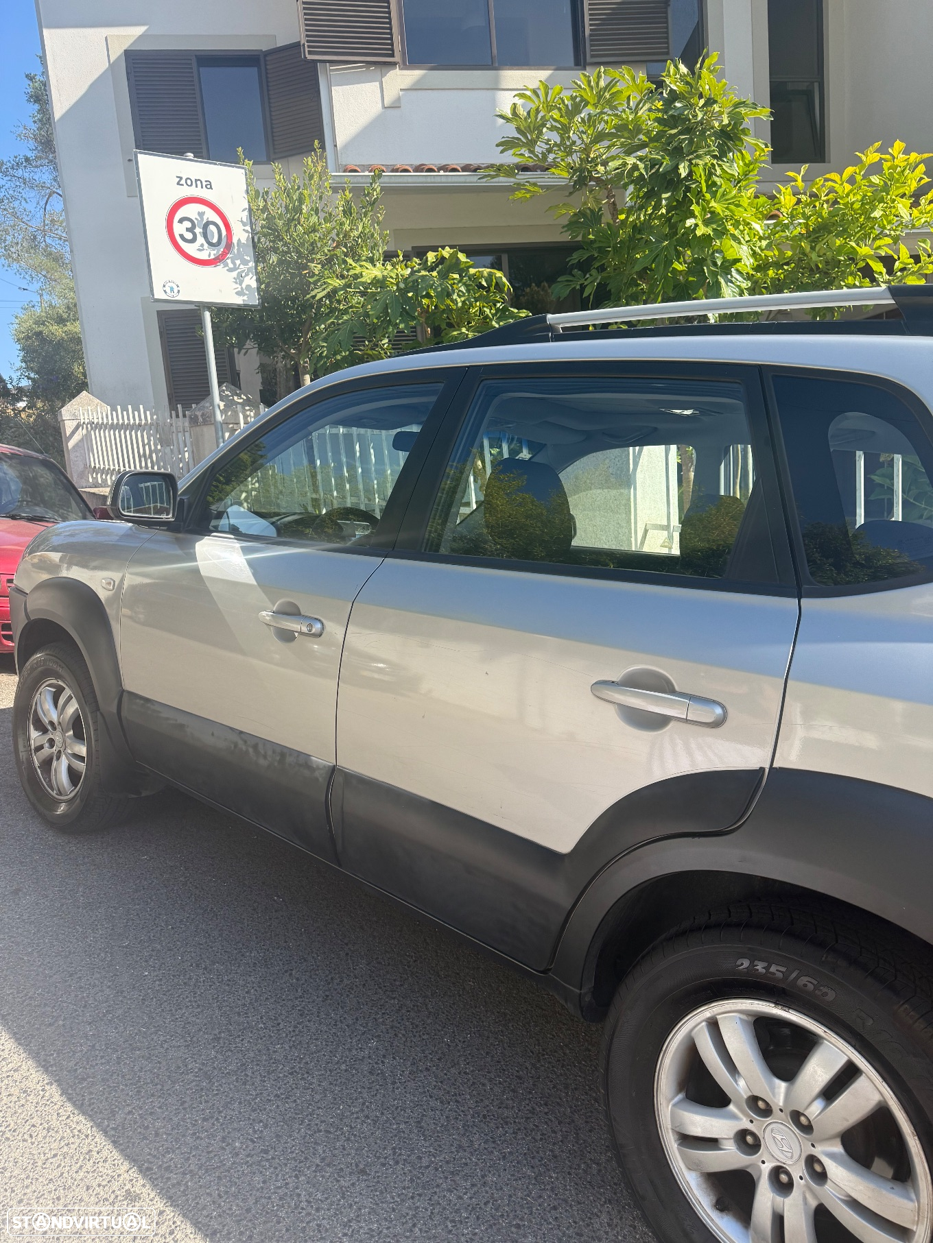 Hyundai Tucson 2.0 CRDi Confort 4WD - 2