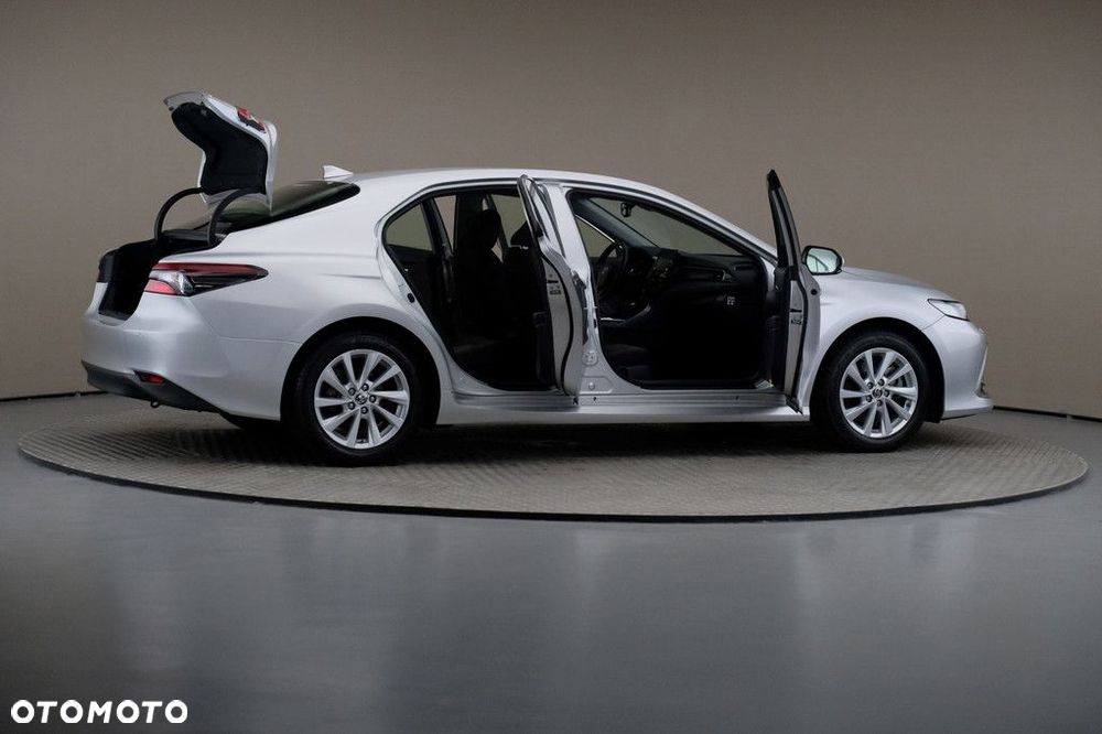 Toyota Camry 2.5 Hybrid Comfort CVT - 6