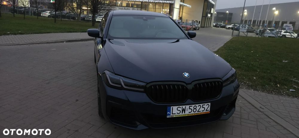 BMW Seria 5 M550i xDrive - 5