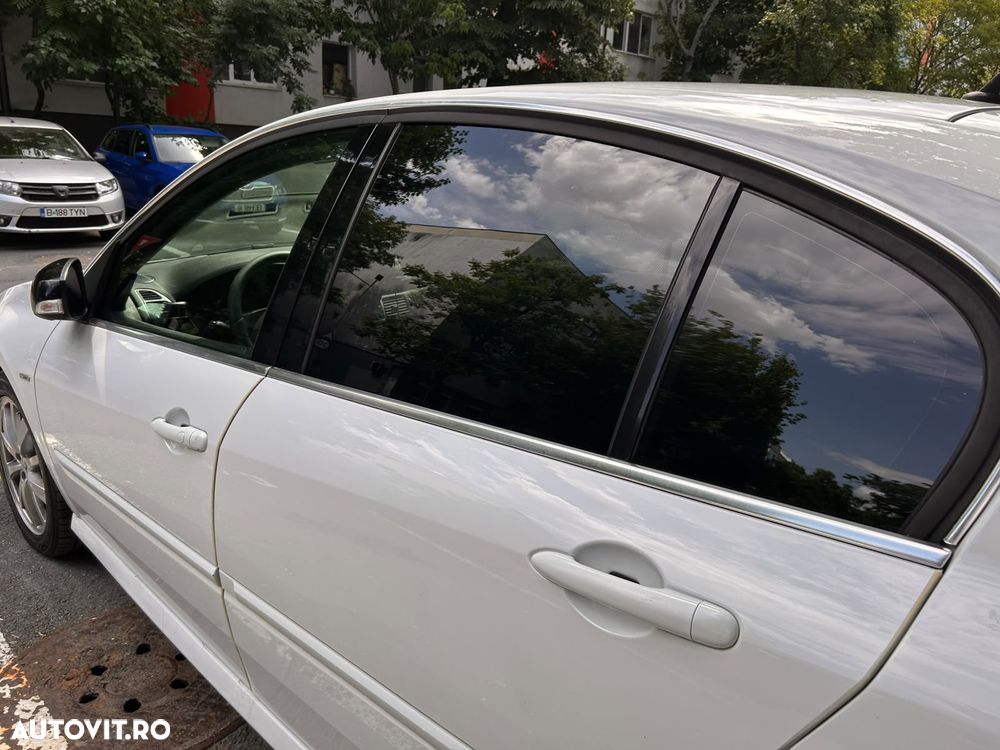 Renault Laguna dCi 175 FAP Aut. Bose Edition - 9