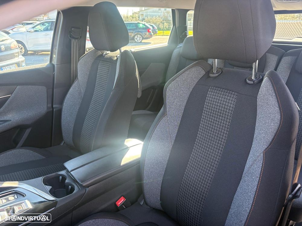 Peugeot 5008 PureTech 130 EAT8 Stop & Start Active Business-Pack - 7