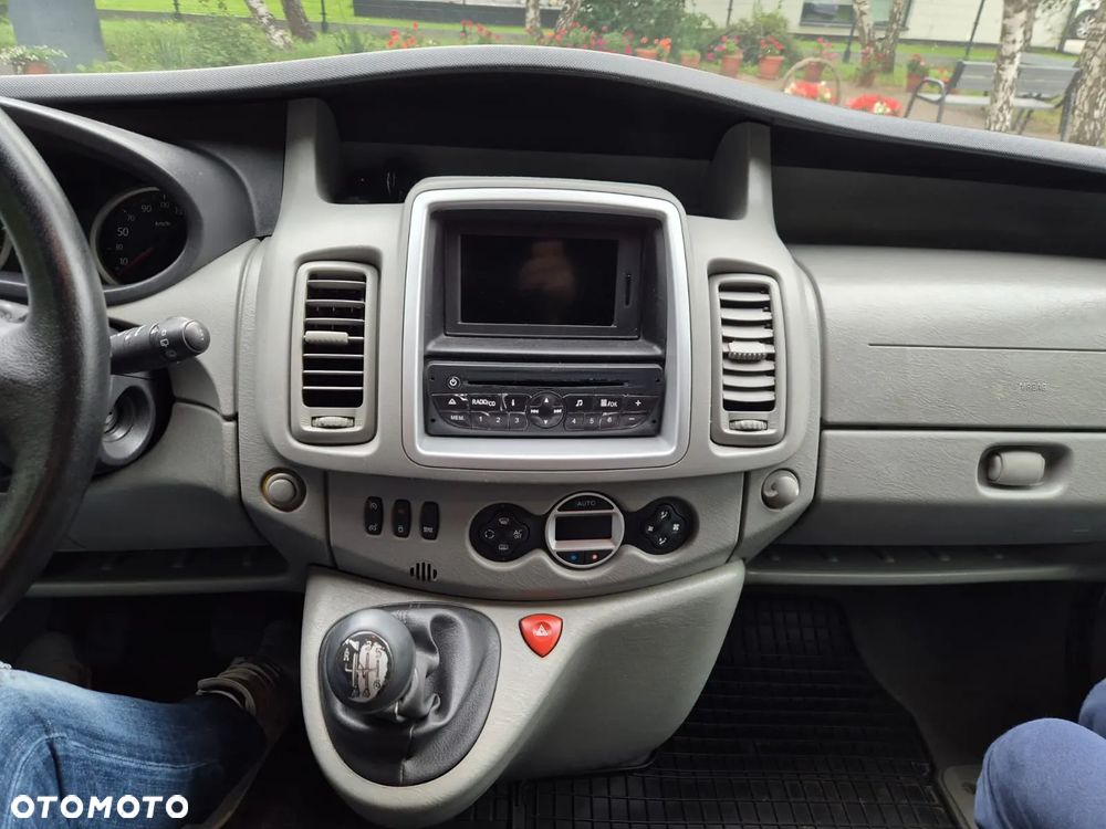 Renault Trafic - 17