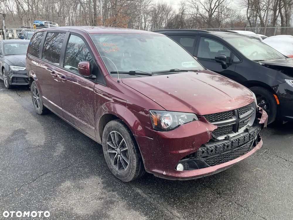 Dodge Grand Caravan - 23