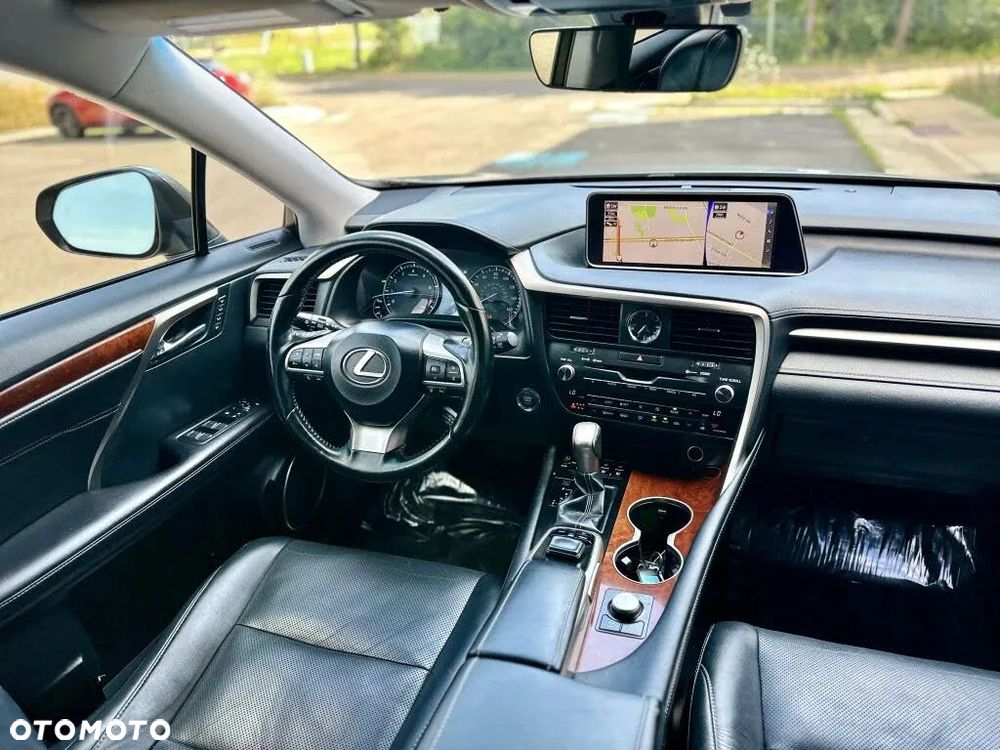 Lexus RX - 24