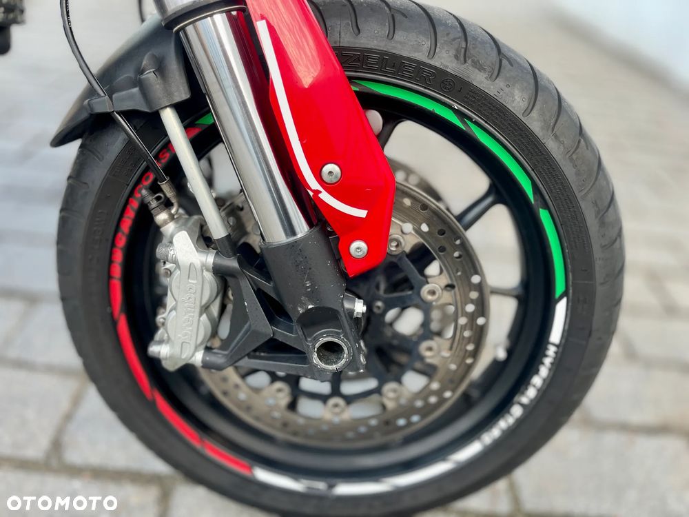 Ducati Hypermotard - 23