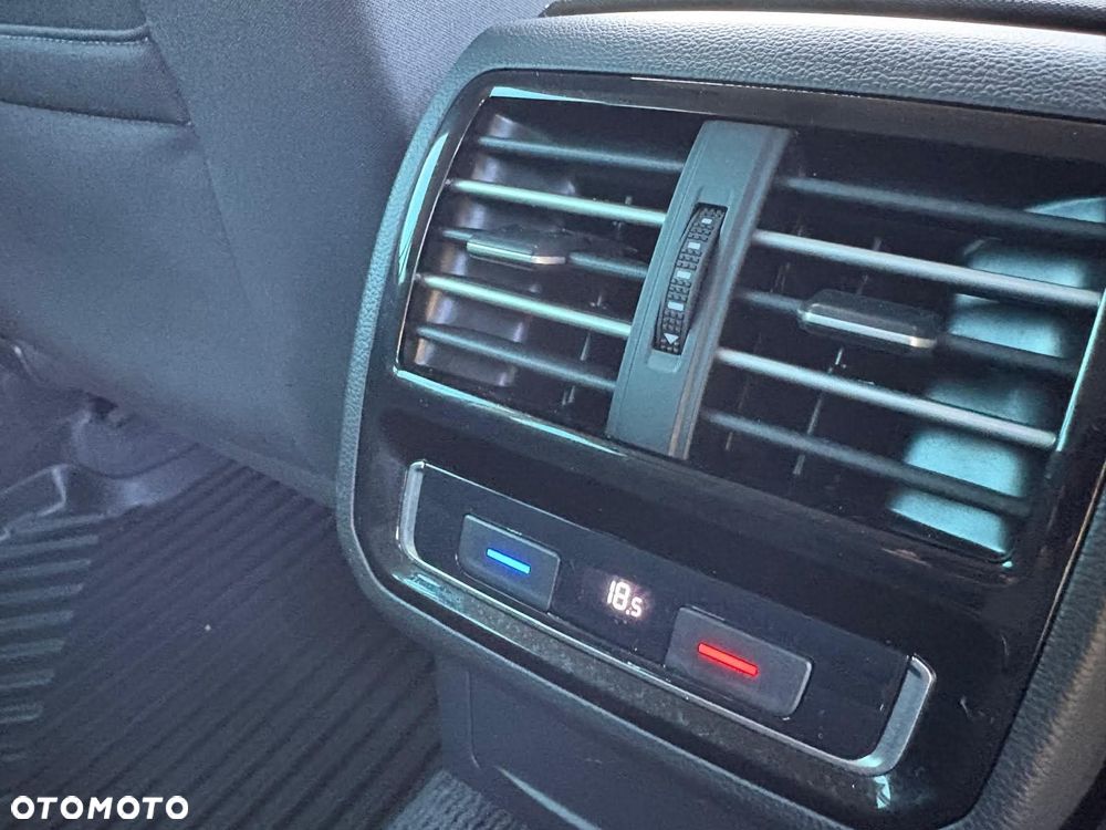 Volkswagen Passat 2.0 TDI BMT Comfortline DSG - 22