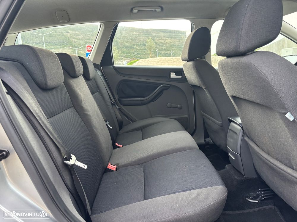 Ford Focus SW 1.6 TDCi Titanium - 29