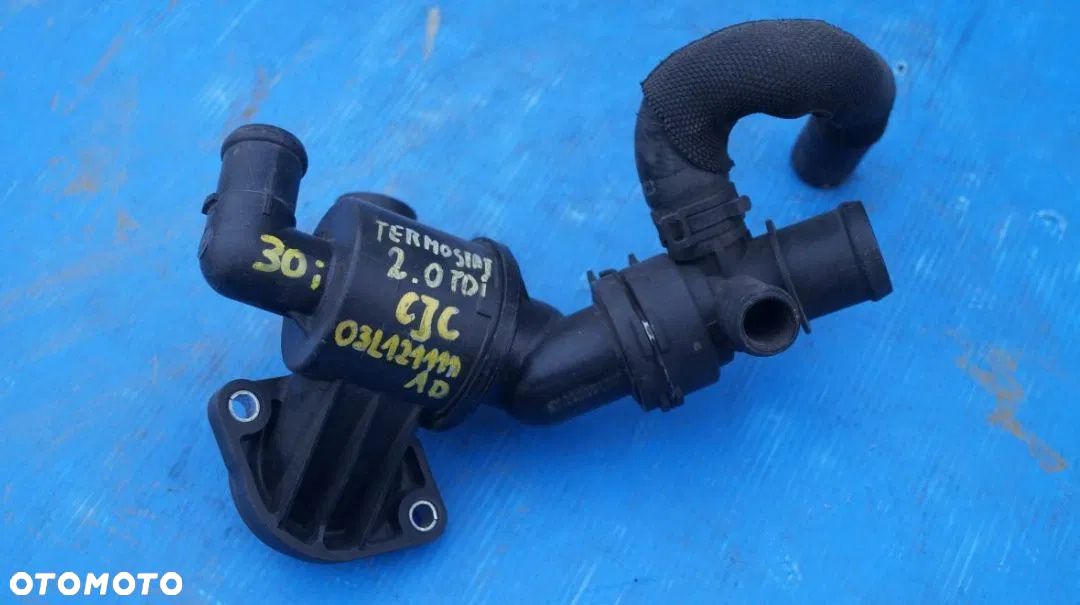 Króciec głowicy termostat Audi VW 2.0 TDi CJC 03L121111AD - 1