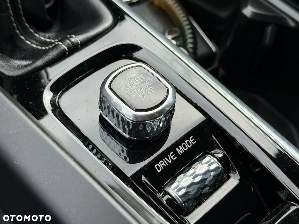 Volvo XC 60 D3 R-Design - 28