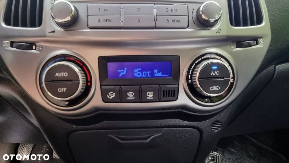 Hyundai i20 - 14