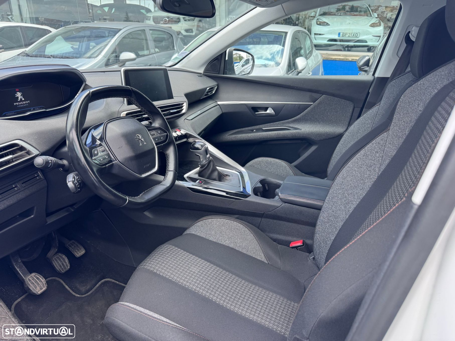 Peugeot 3008 1.2 PureTech Active - 11