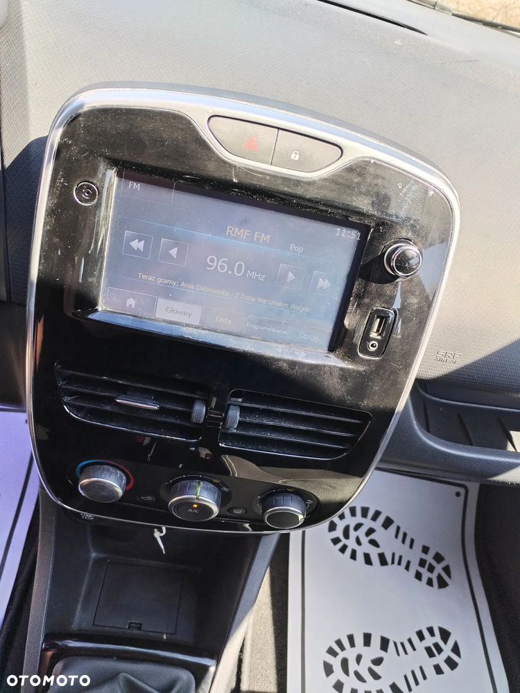 Renault Clio - 26