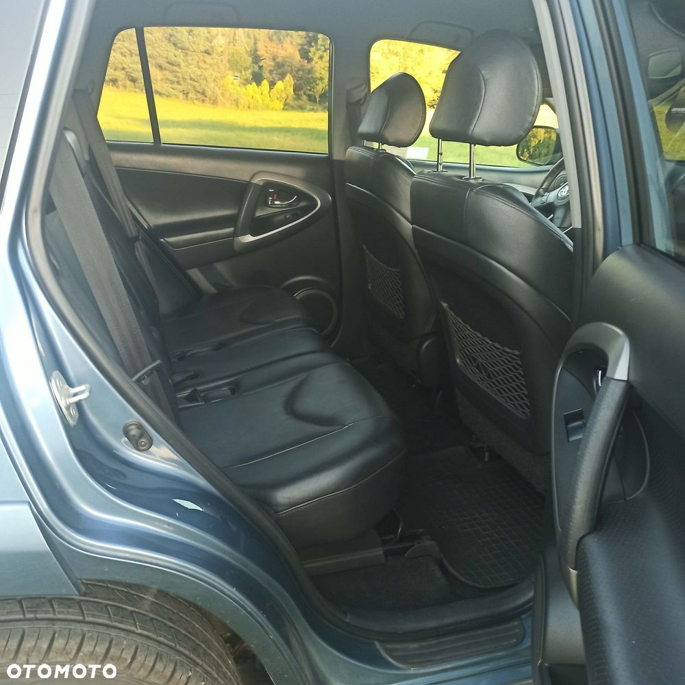 Toyota RAV4 2.2 D-4D Sol 180 - 33
