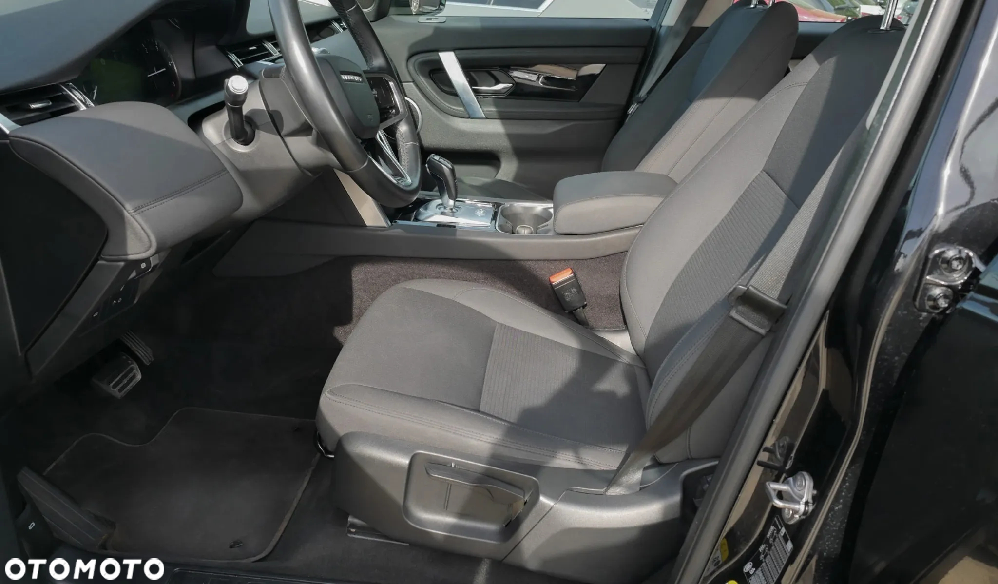 Land Rover Discovery Sport D165 - 13