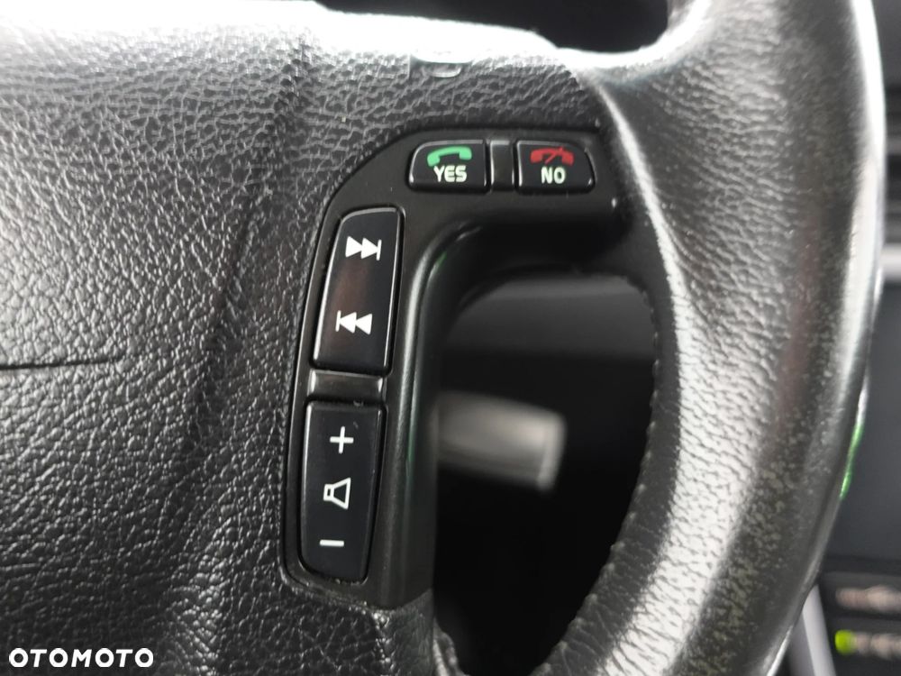 Volvo XC 70 D5 AWD Momentum - 38