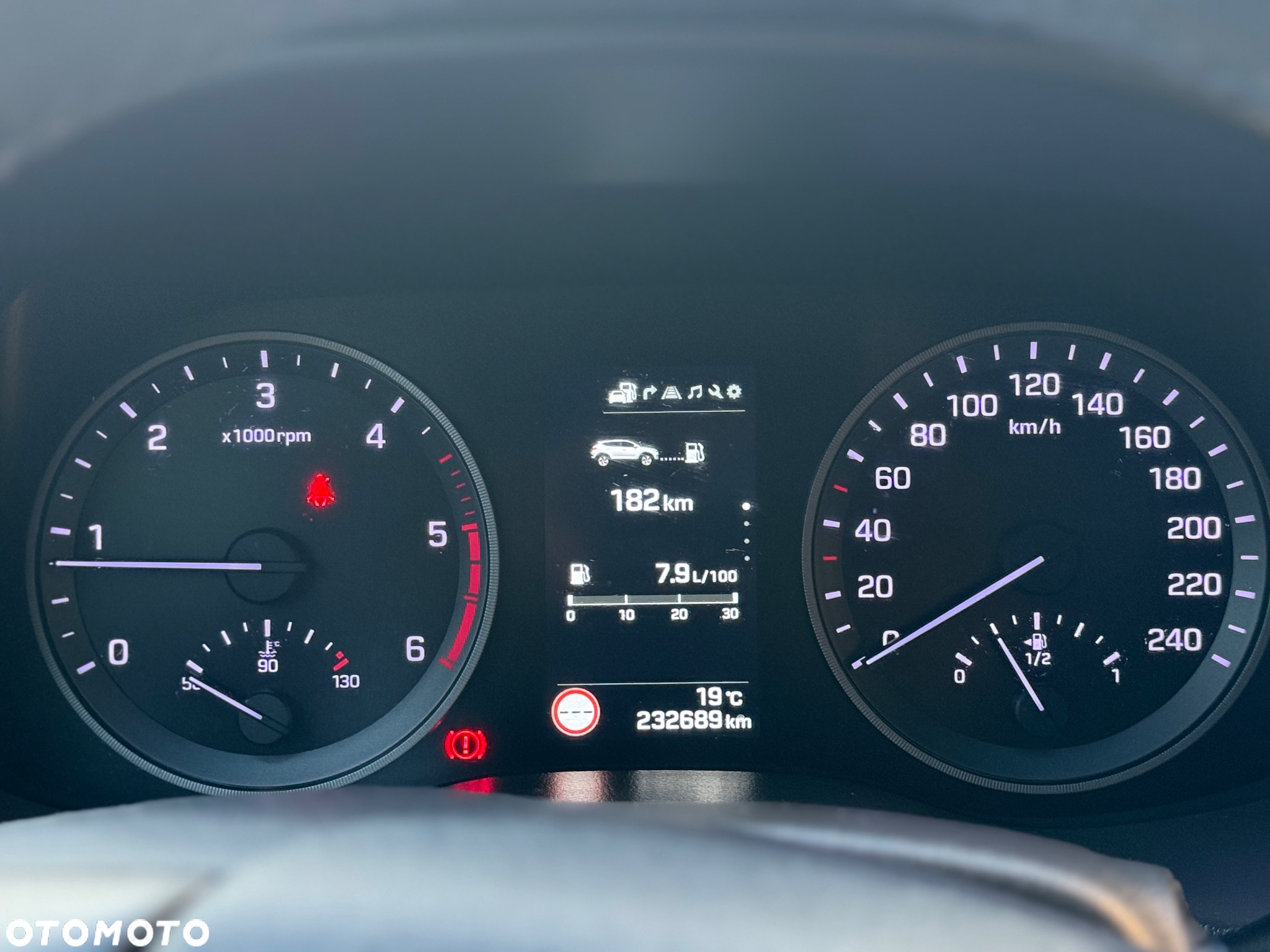 Hyundai Tucson 1.7 CRDI BlueDrive GO 2WD - 12