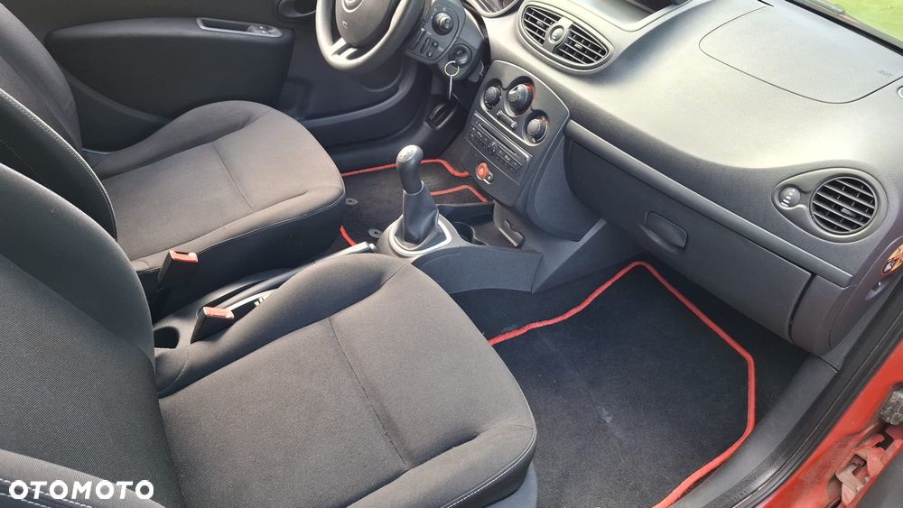 Renault Clio 1.2 16V 75 Collection - 17