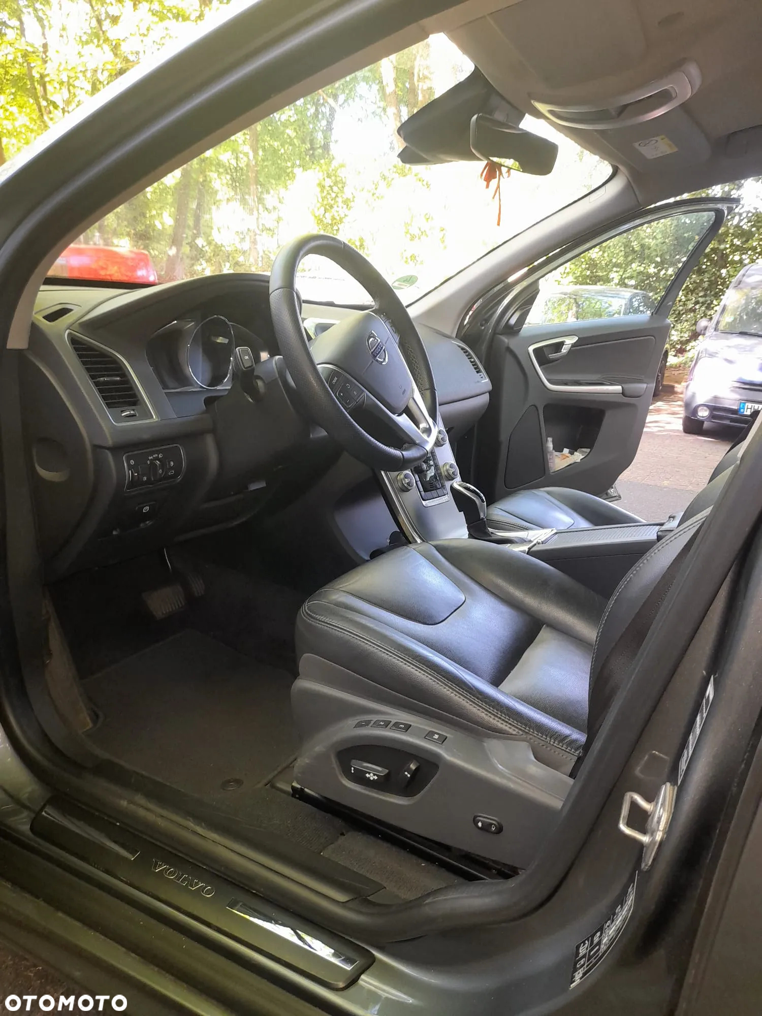 Volvo XC 60 D4 Momentum - 7