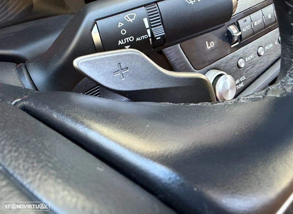 Lexus ES 300h Luxury+ - 25