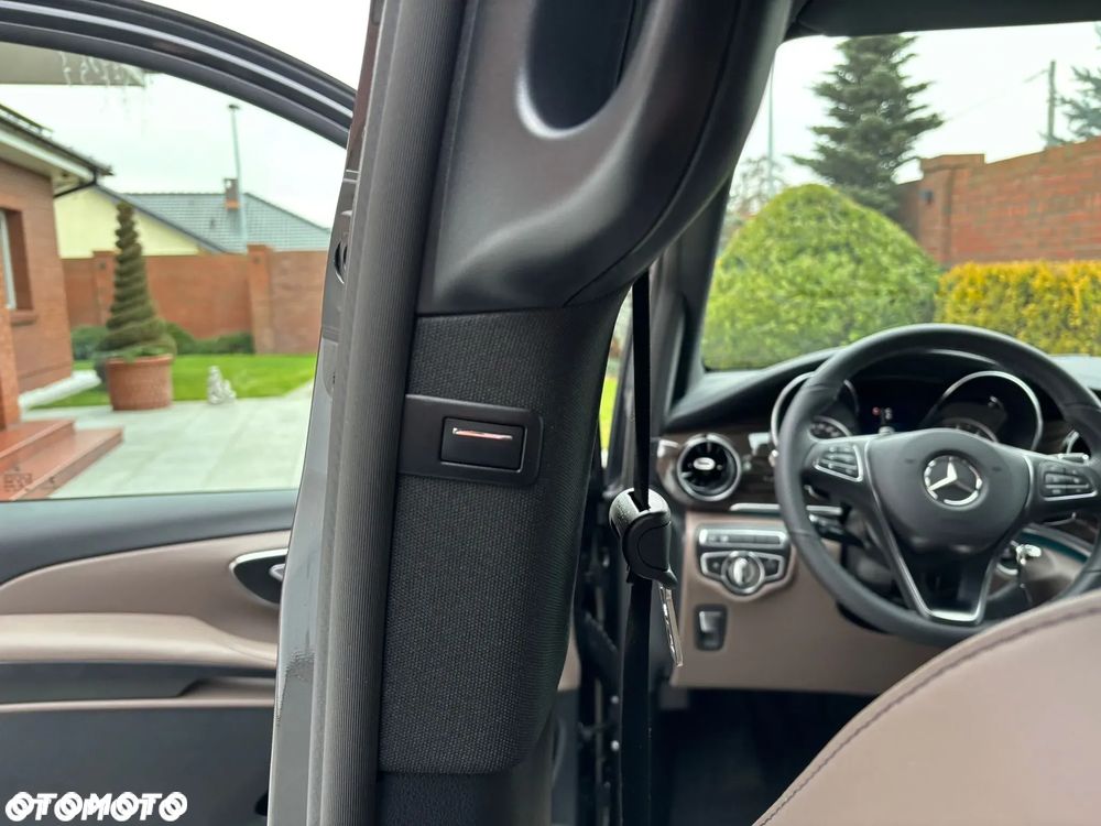 Mercedes-Benz Klasa V 300 d 4-Matic 9G-Tronic Avantgarde (d³ugi) - 19