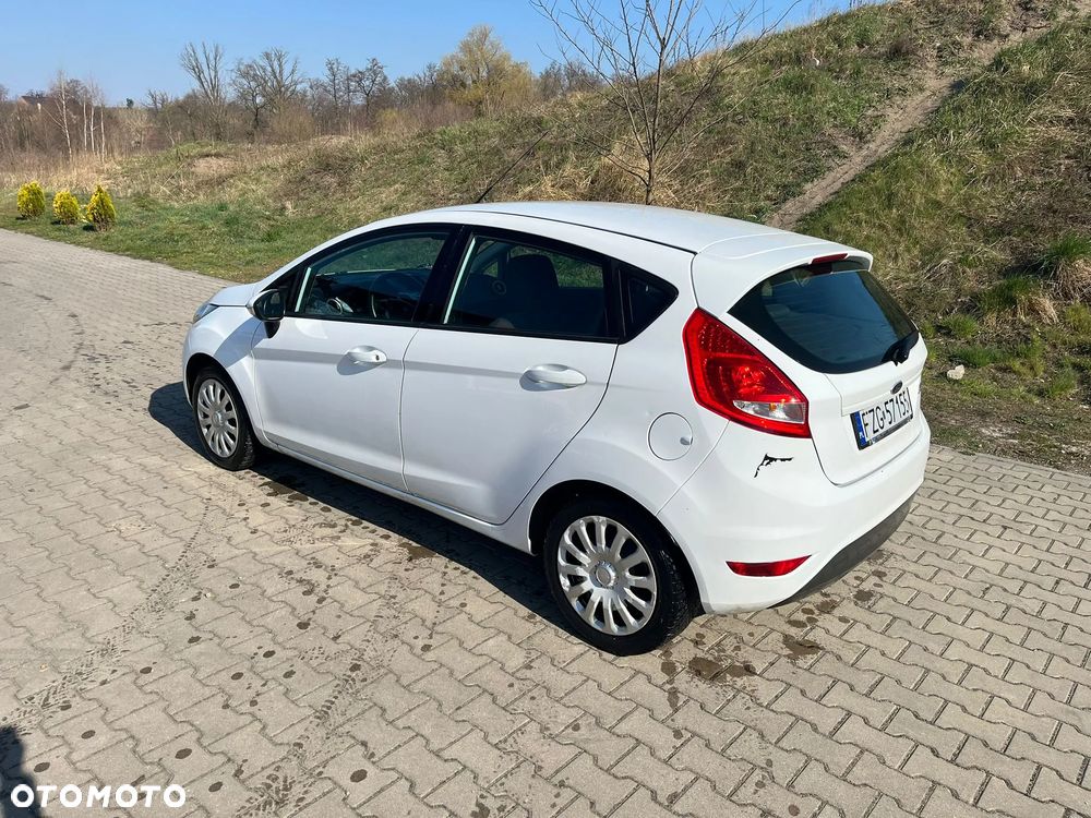 Ford Fiesta 1.25 Ambiente EU5 - 7