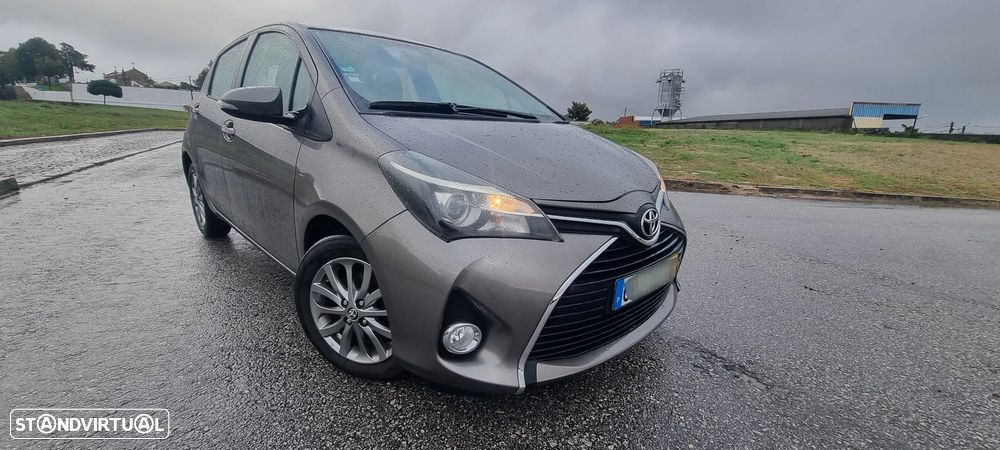 Toyota Yaris 1.4 D-4D Comfort+P.Style - 1