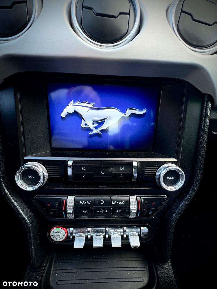 Ford Mustang - 18